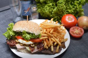 4 Niesamowite Wegańskie Burgery w Warszawie